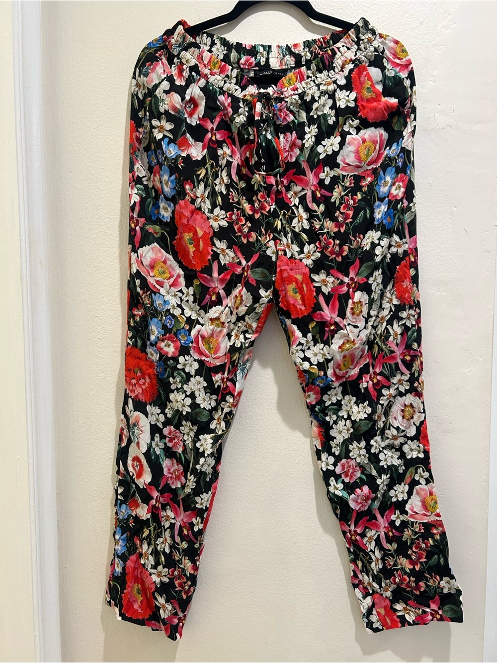 Zara Woman Black Floral Drawstring Ankle Pants